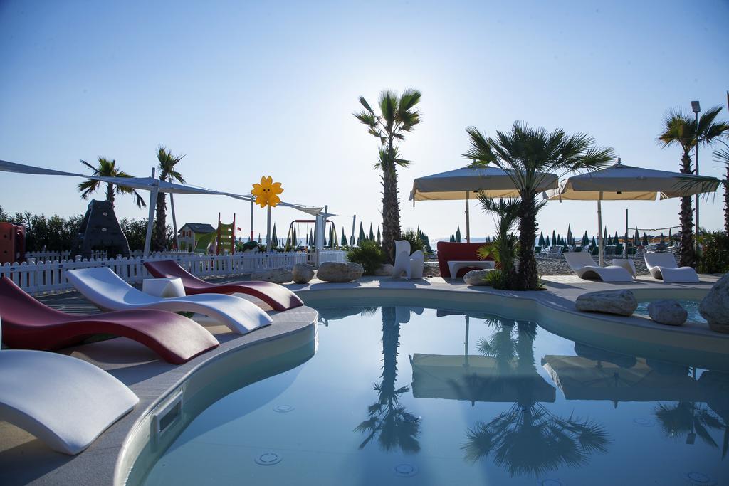 Hotel Doge Альба-Адриатика Экстерьер фото