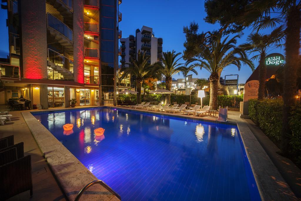 Hotel Doge Альба-Адриатика Экстерьер фото