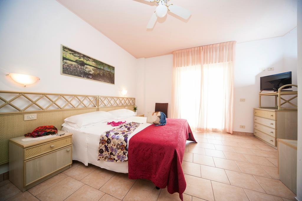 Hotel Doge Альба-Адриатика Номер фото